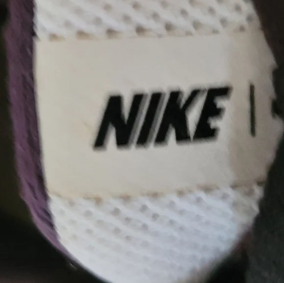 Nike Womens Quest 3 CV0149-110 White Running Shoes Sneakers Size 7.5 - Picture 4 of 8